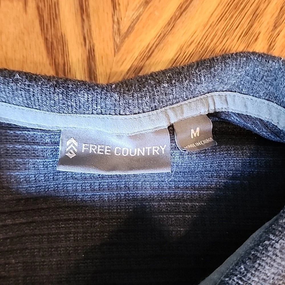 Free Country pullover - Picture 2 of 7